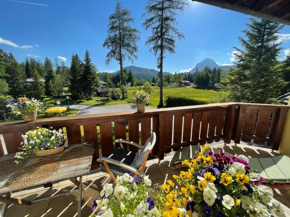 Landhaus Charlotte Am Geigenbuehel -Apartments ゼーフェルト・イン・チロル エクステリア 写真