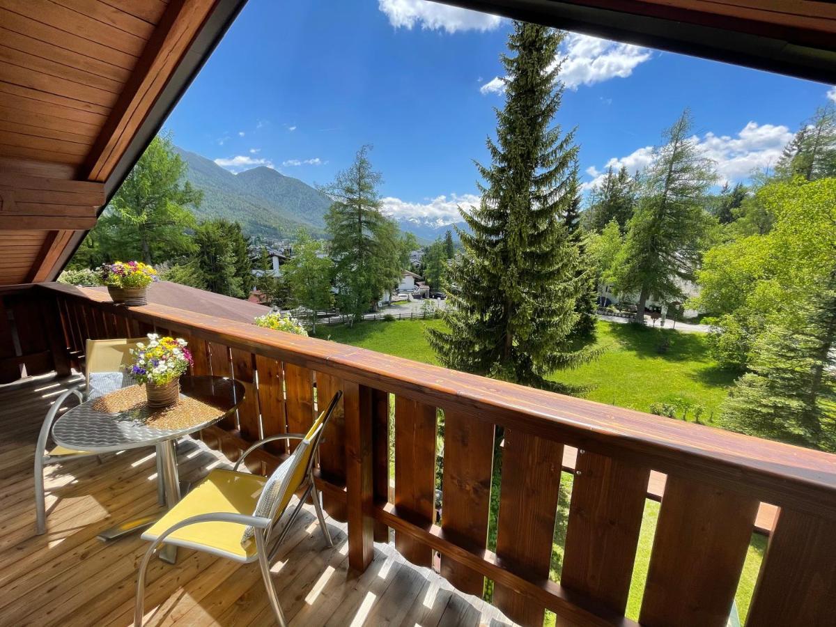 Landhaus Charlotte Am Geigenbuehel -Apartments ゼーフェルト・イン・チロル エクステリア 写真