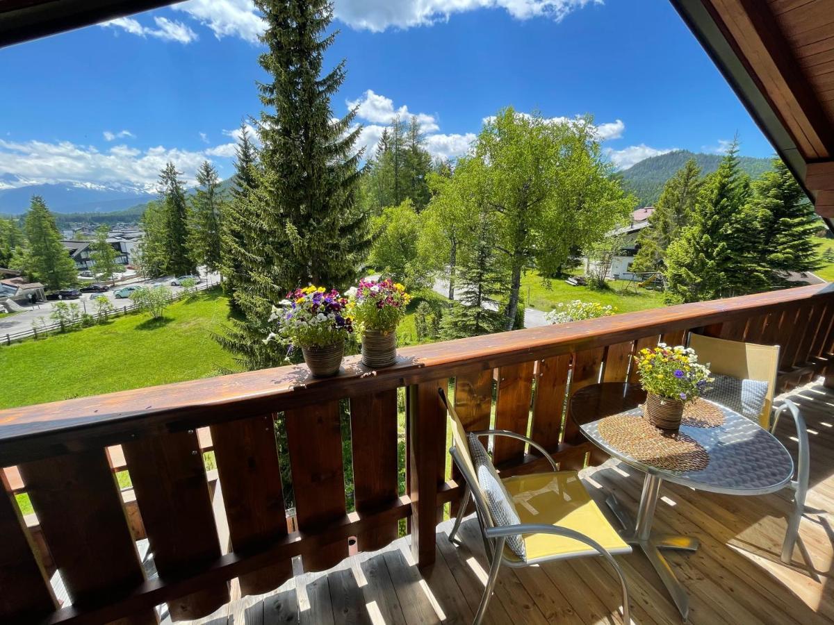 Landhaus Charlotte Am Geigenbuehel -Apartments ゼーフェルト・イン・チロル エクステリア 写真