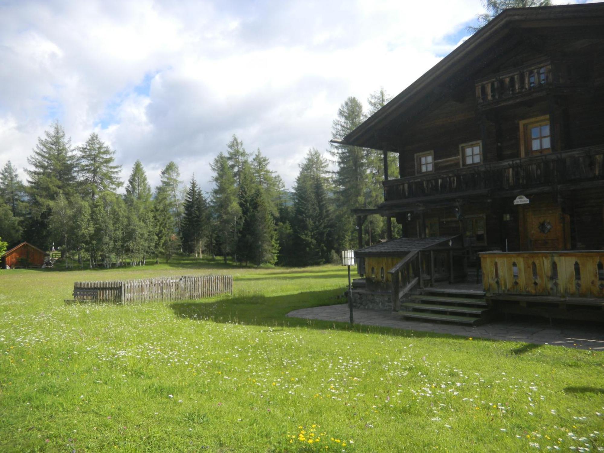 Landhaus Charlotte Am Geigenbuehel -Apartments ゼーフェルト・イン・チロル エクステリア 写真