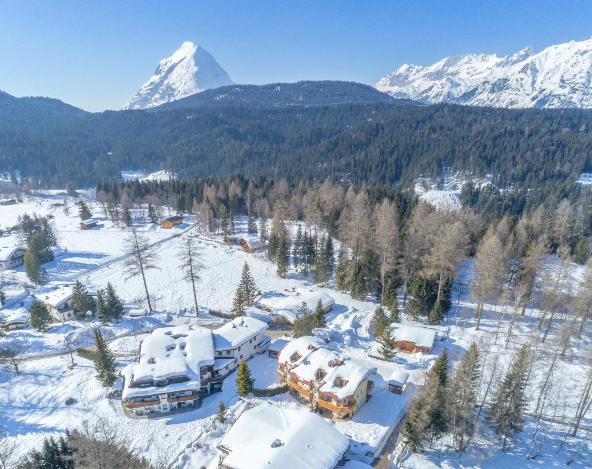 Landhaus Charlotte Am Geigenbuehel -Apartments ゼーフェルト・イン・チロル エクステリア 写真