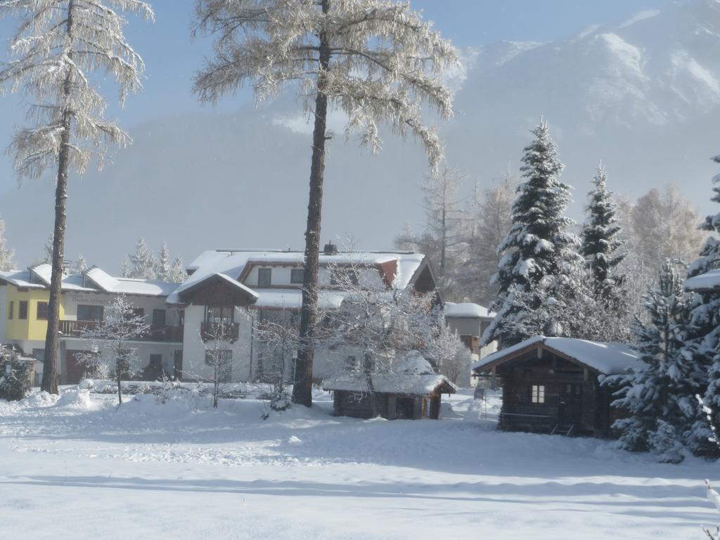 Landhaus Charlotte Am Geigenbuehel -Apartments ゼーフェルト・イン・チロル エクステリア 写真