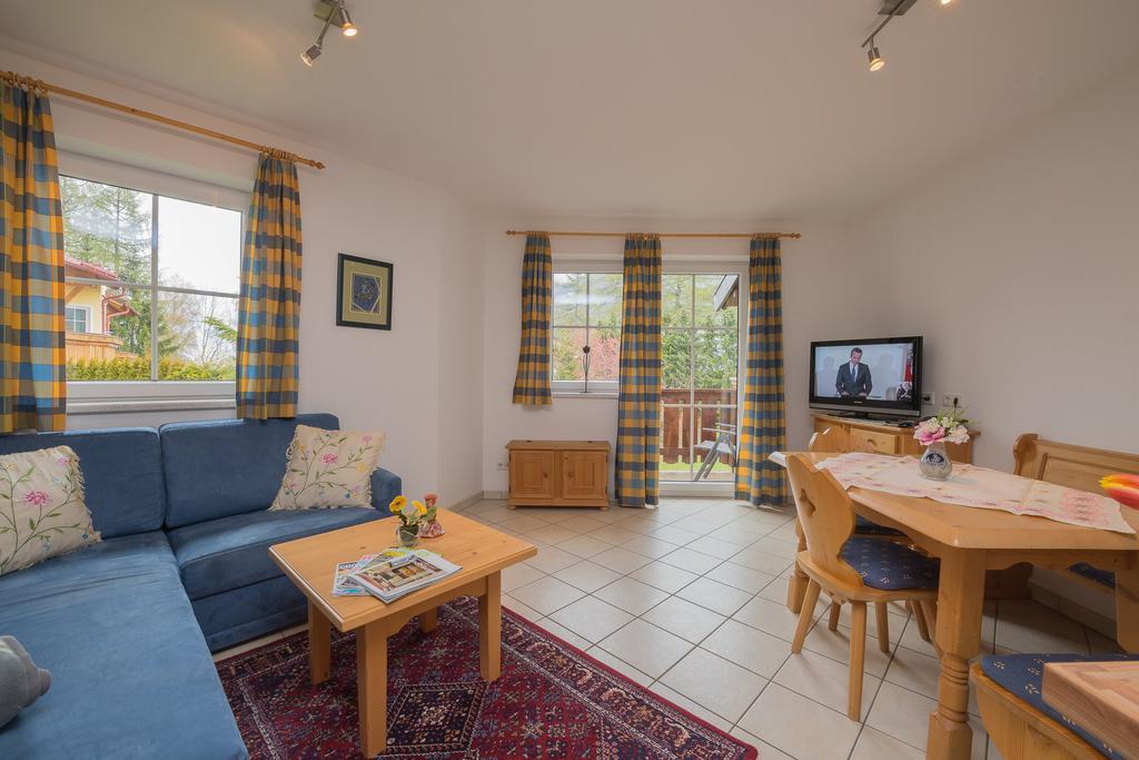 Landhaus Charlotte Am Geigenbuehel -Apartments ゼーフェルト・イン・チロル エクステリア 写真