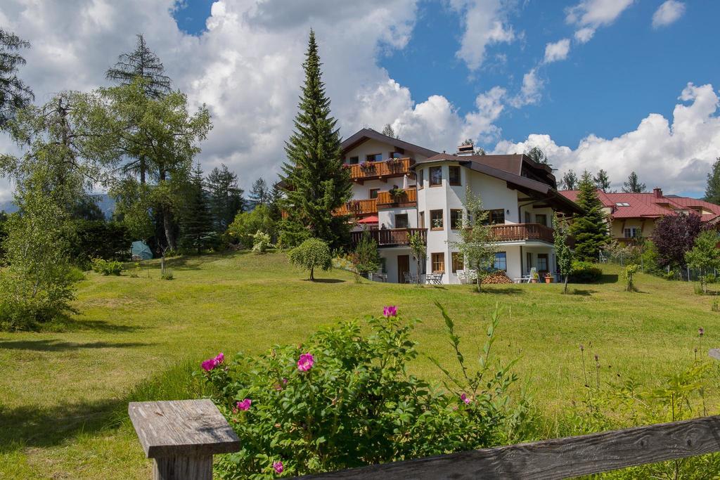 Landhaus Charlotte Am Geigenbuehel -Apartments ゼーフェルト・イン・チロル エクステリア 写真
