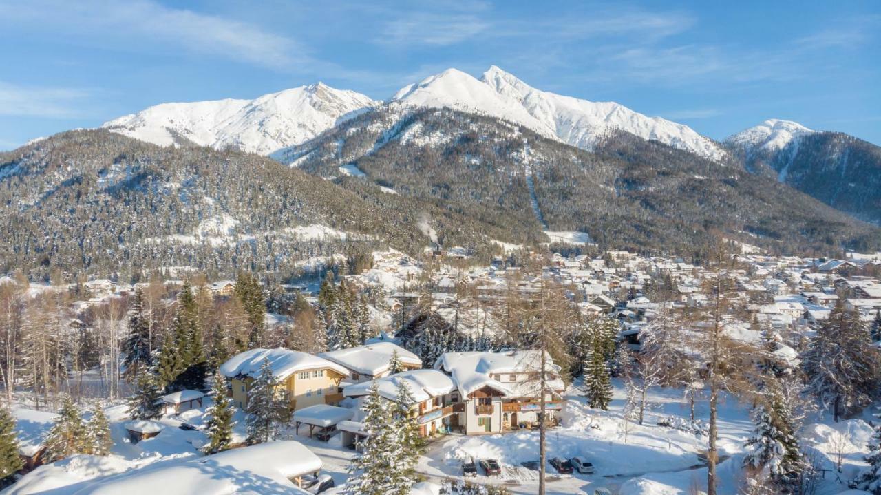 Landhaus Charlotte Am Geigenbuehel -Apartments ゼーフェルト・イン・チロル エクステリア 写真